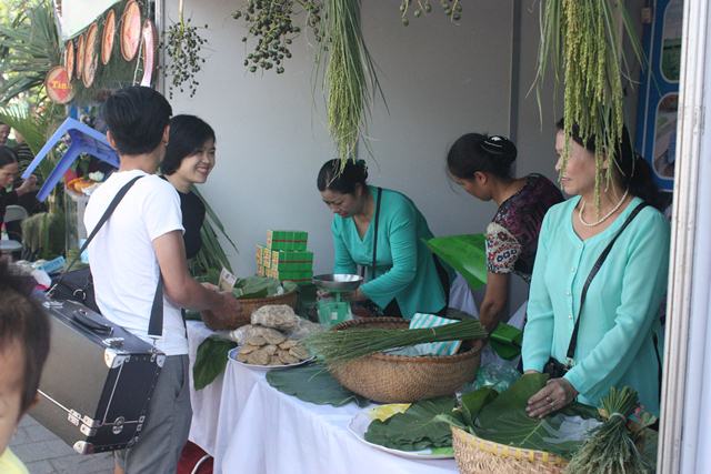 Tưng bừng Ngày hội văn hóa cốm Mễ Trì 2016